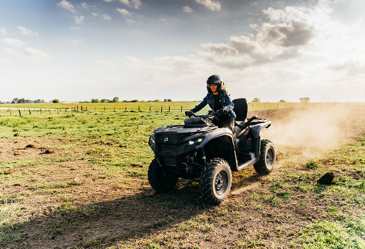 ORV MY27 ATV OUTLANDER MAX DPS 500 GRANITE GREY ACTION 02531 RGB